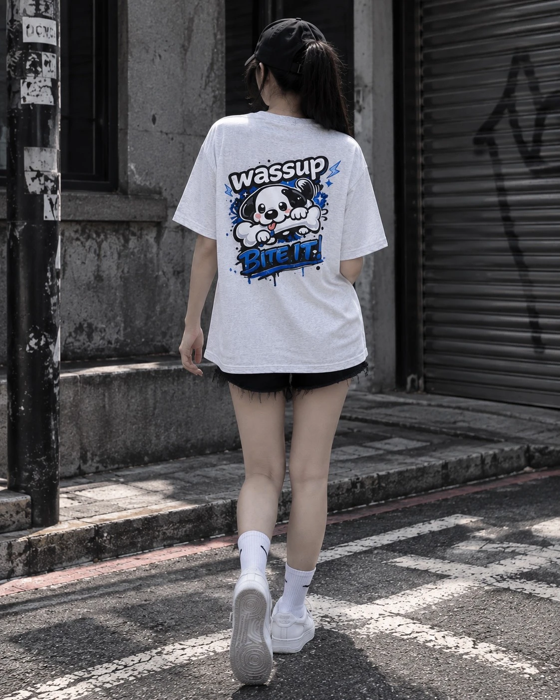 【現貨】BITE IT ! 萌犬咬骨頭短Tee