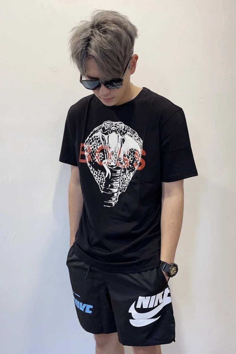 BOSS男短眼睛蛇LOGO字T『二樓國際精品』
