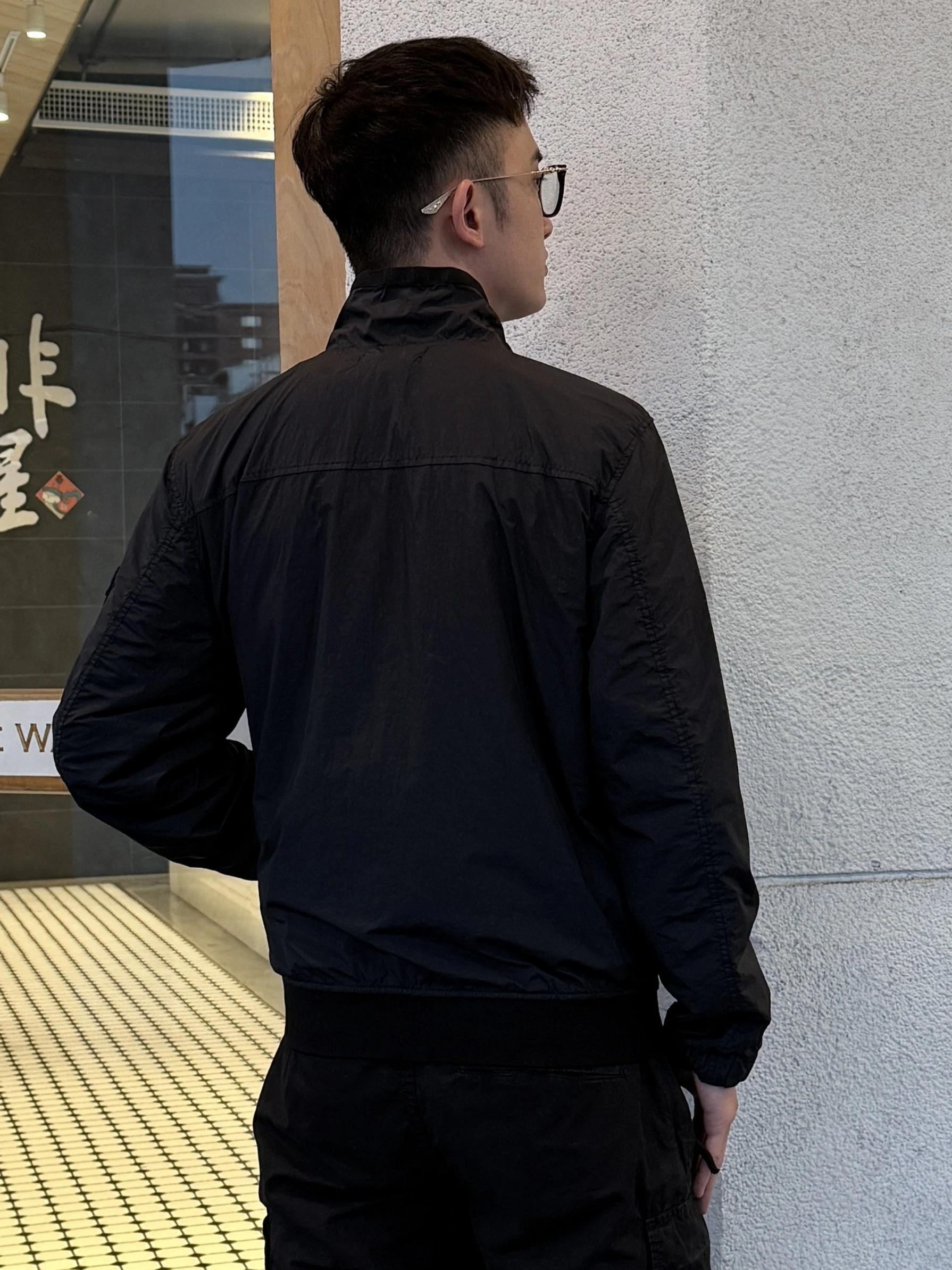 Stone Island 羅盤臂章飛行外套(深藍)
