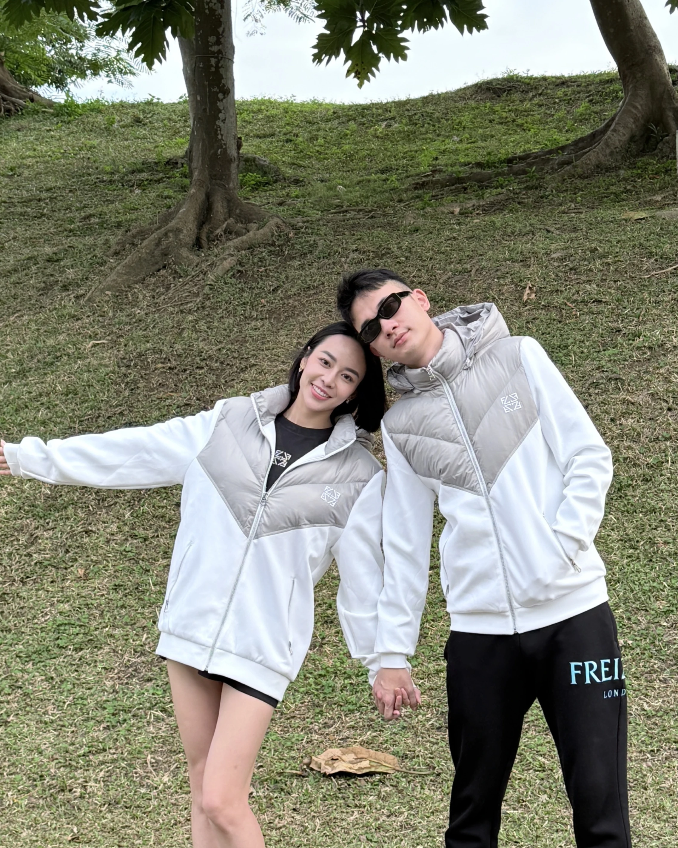 【Freizeit費瑞特】太空棉拼接連帽｜羽絨外套(白武士)