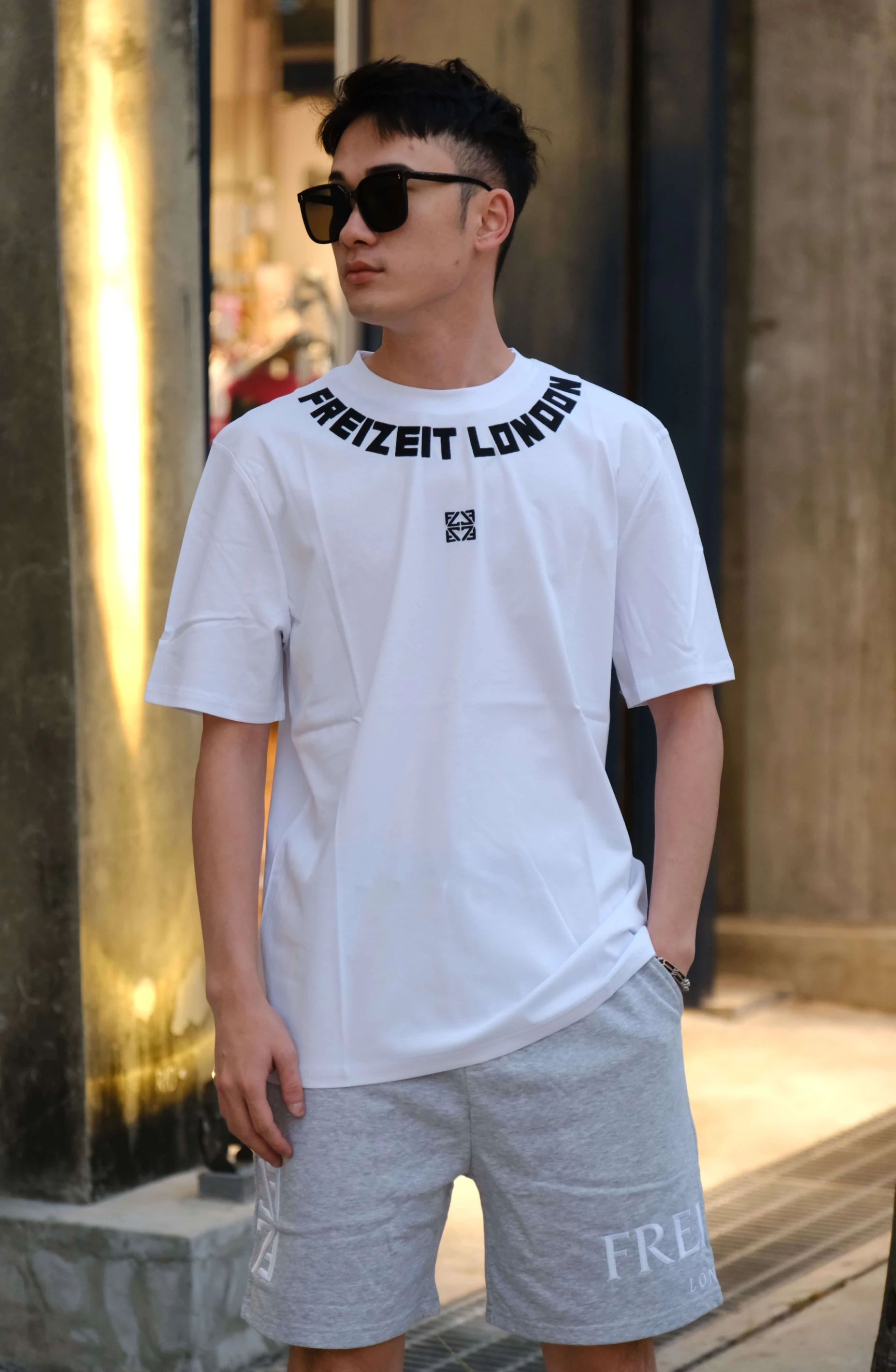 【Freizeit費瑞特】頸部刺繡小Logo款｜短袖(白)