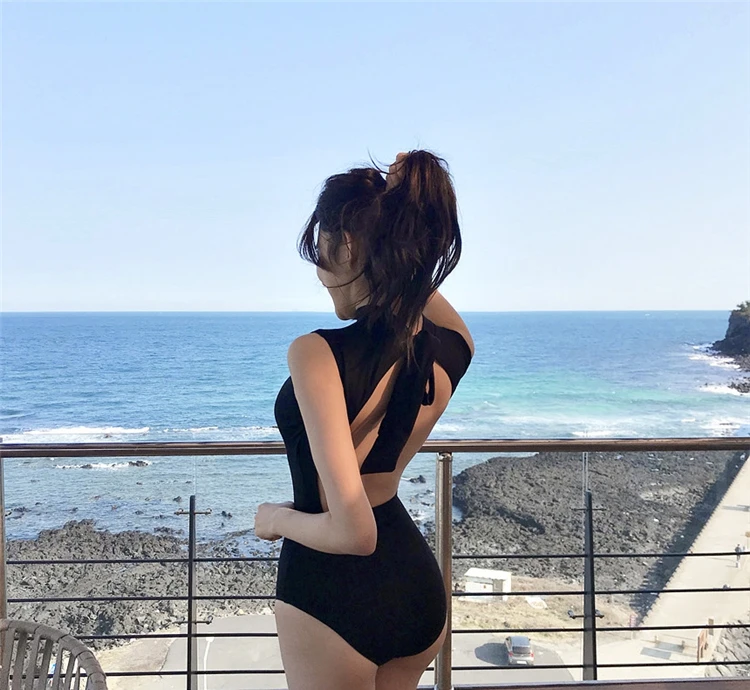 美背高領繫帶連身泳衣(黑)