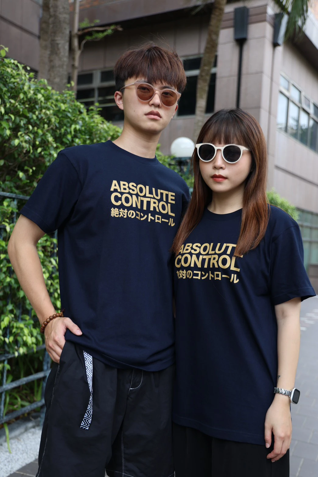 日好商行原創圓領上衣｜ABSOLUTE CONTROL 字樣款(兩色可選)