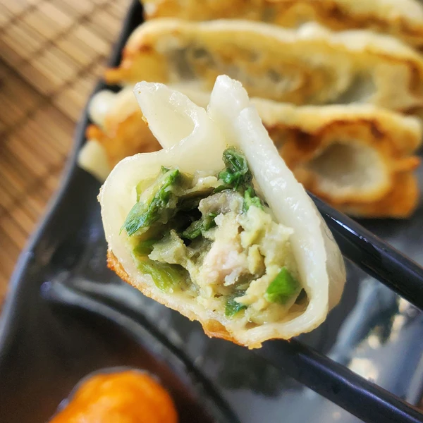 招牌手工韭菜鍋貼（10顆）｜台灣豬肉韭菜餡・外酥內多汁｜杰哥蛋餅