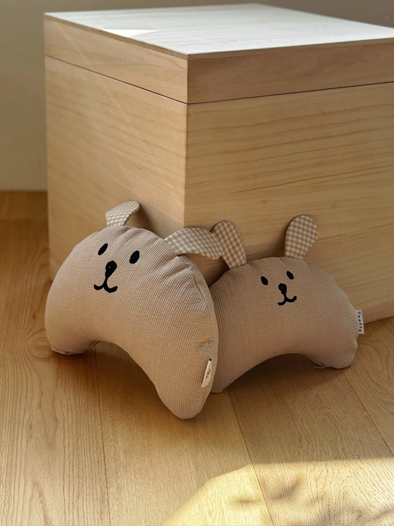 【Taaffe】Hug Me Buggy Pillow Check｜格紋棉質半月枕
