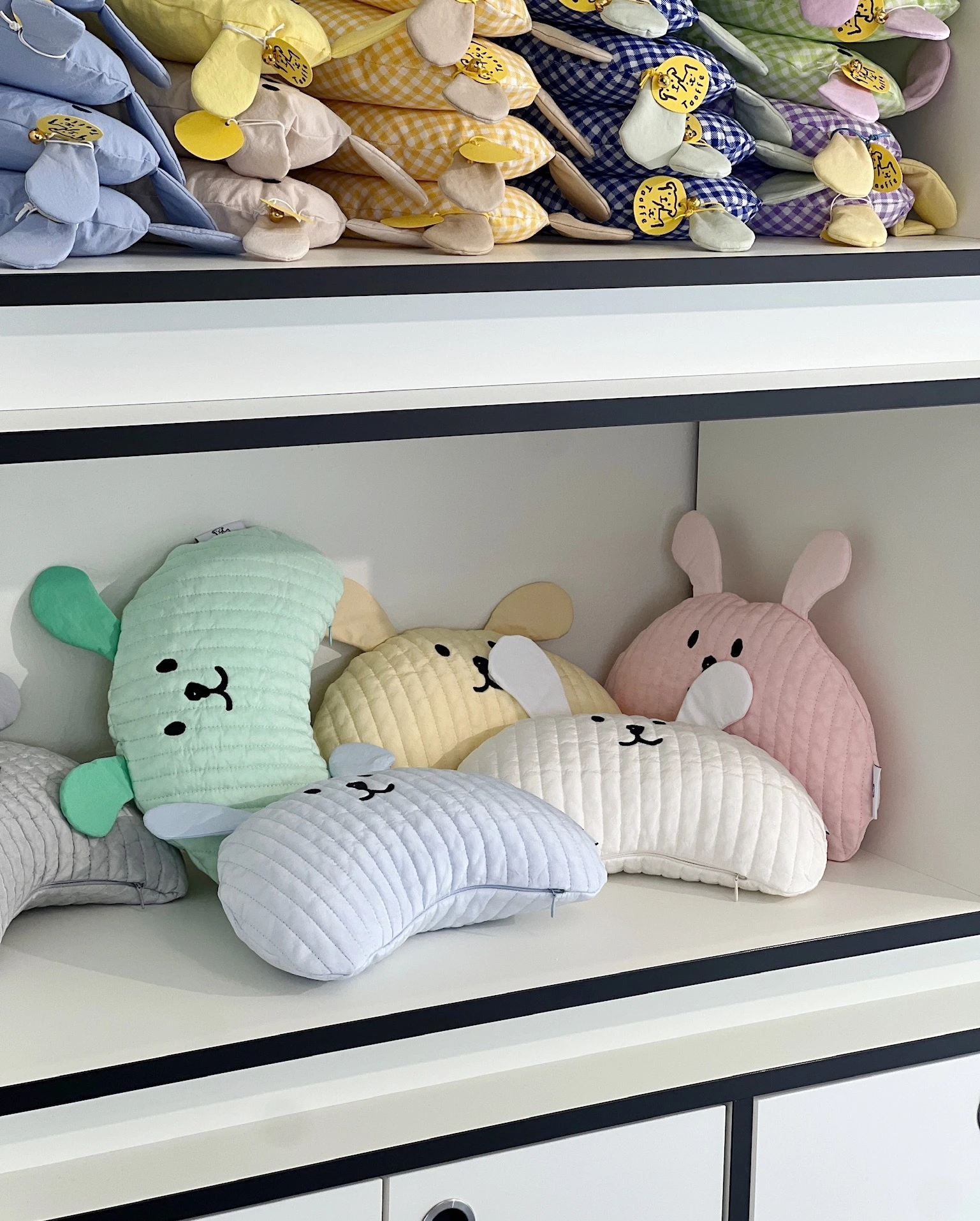 【Taaffe】Hug Me Quilted Rayon Buggy Pillow｜人造絲涼感半月枕