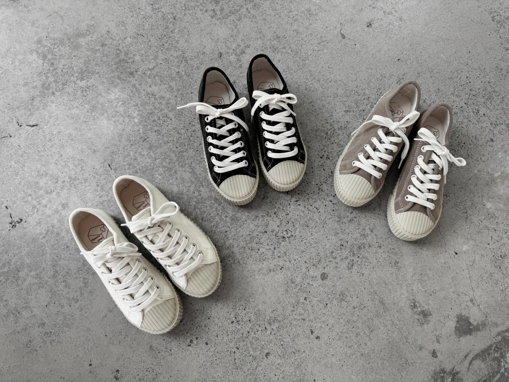 4JL25-Casual wear' 熱銷千雙極推!一年四季百搭超軟底舒適餅乾帆布鞋 / Sizes.23-25