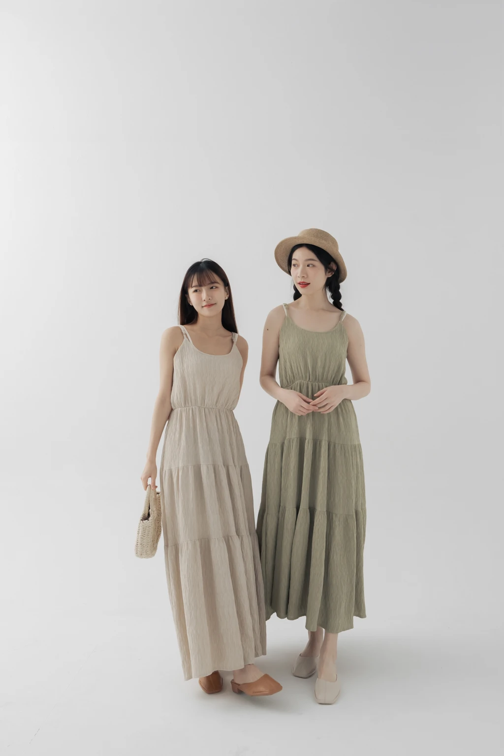 4MY23-簡約質感.極美低跟軟底穆勒方頭拖鞋5 sizes / 3 colors.
