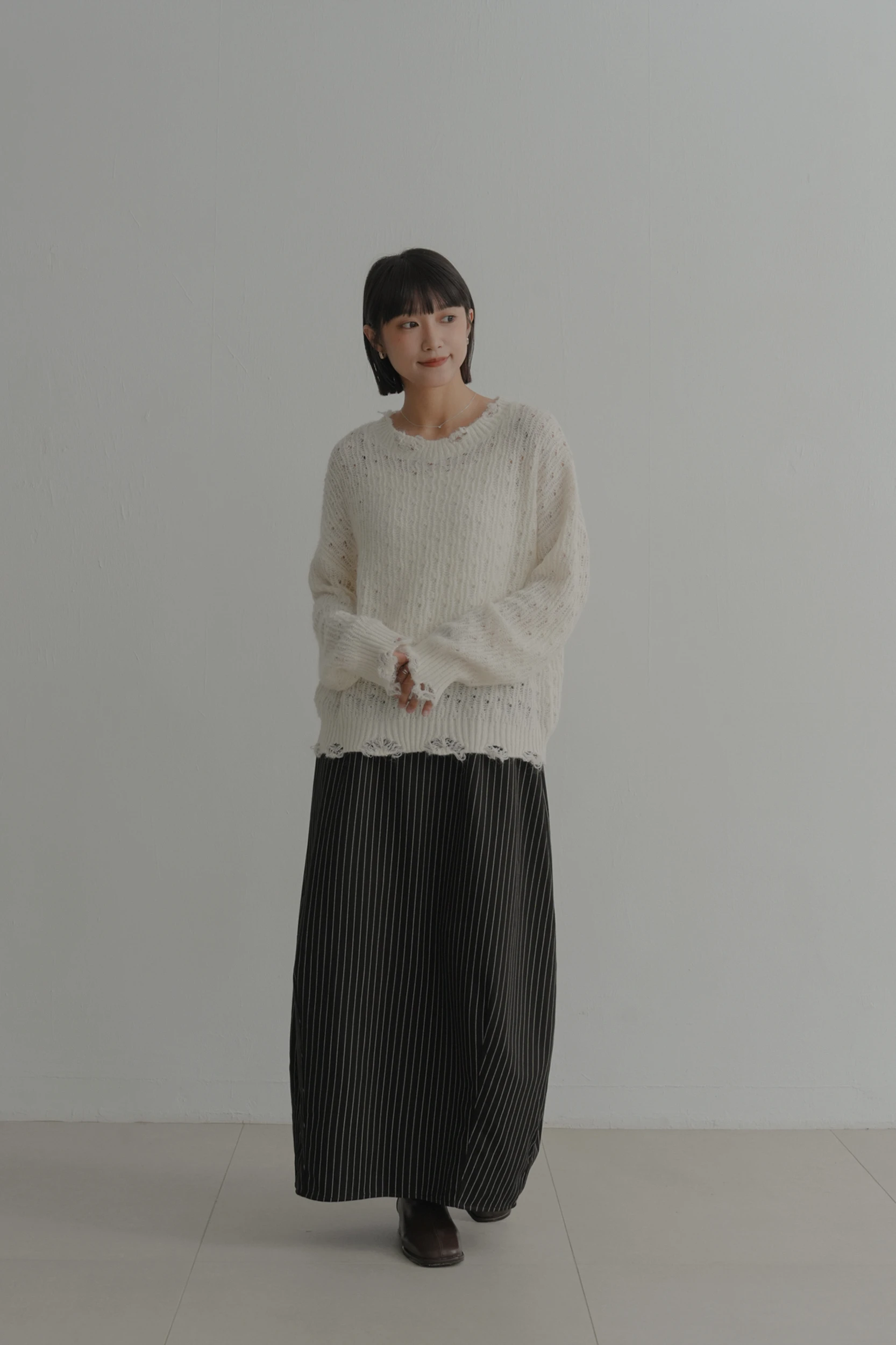 5DC14-上品！じょうひん' 老闆私推.極簡品味俐落感修身花苞裙 / 2 colors