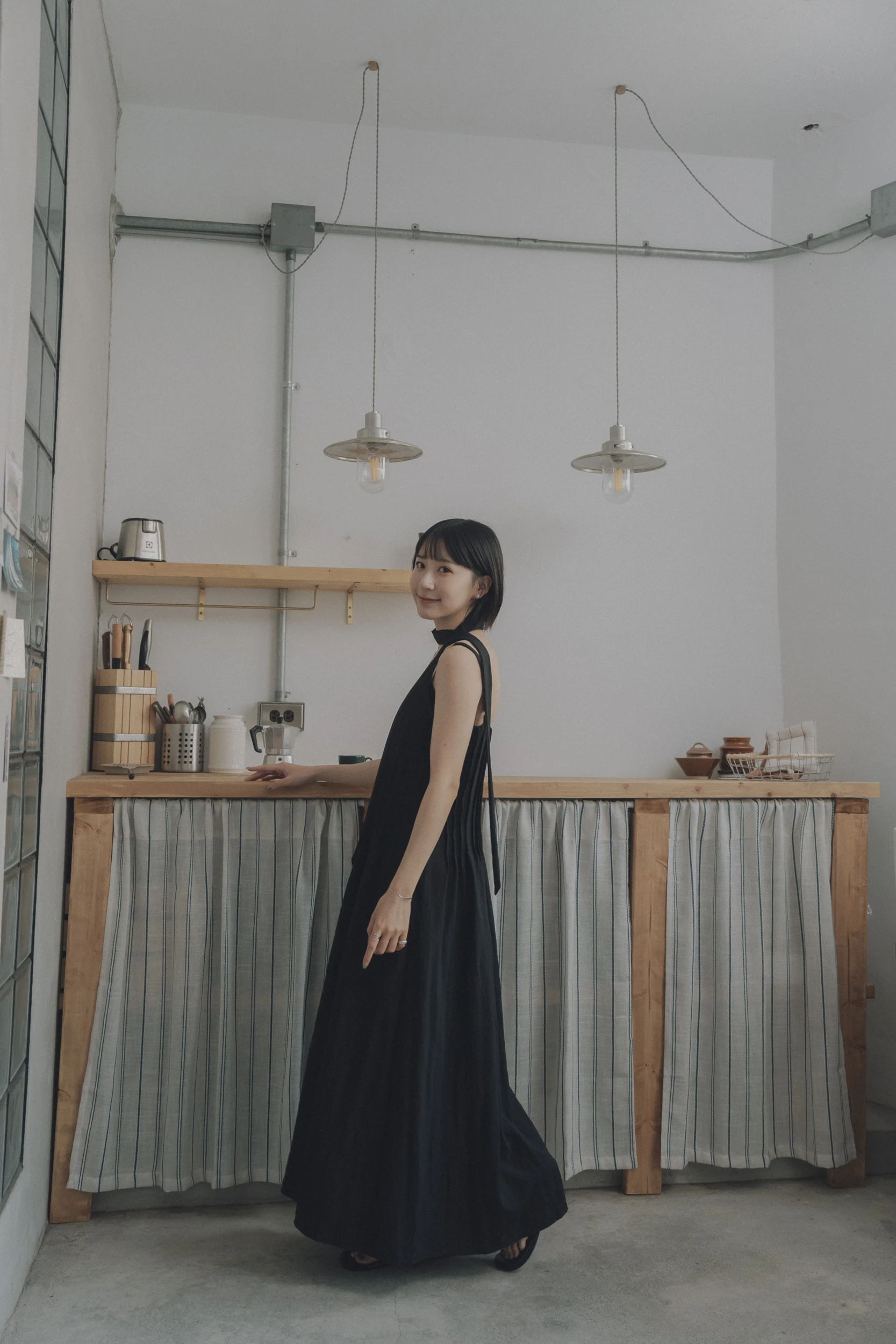 6MA17-上品！推し' 鬆弛美學壓褶設計女神洋裝(附綁帶) / 2 colors.