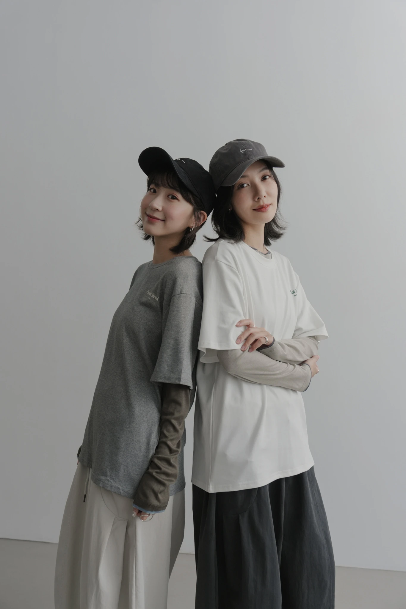 6OC01-小さな楽しみ！Chiisana tanoshimi. 趣味麵包印花中性純棉厚磅寬鬆TEE / 2 colors.