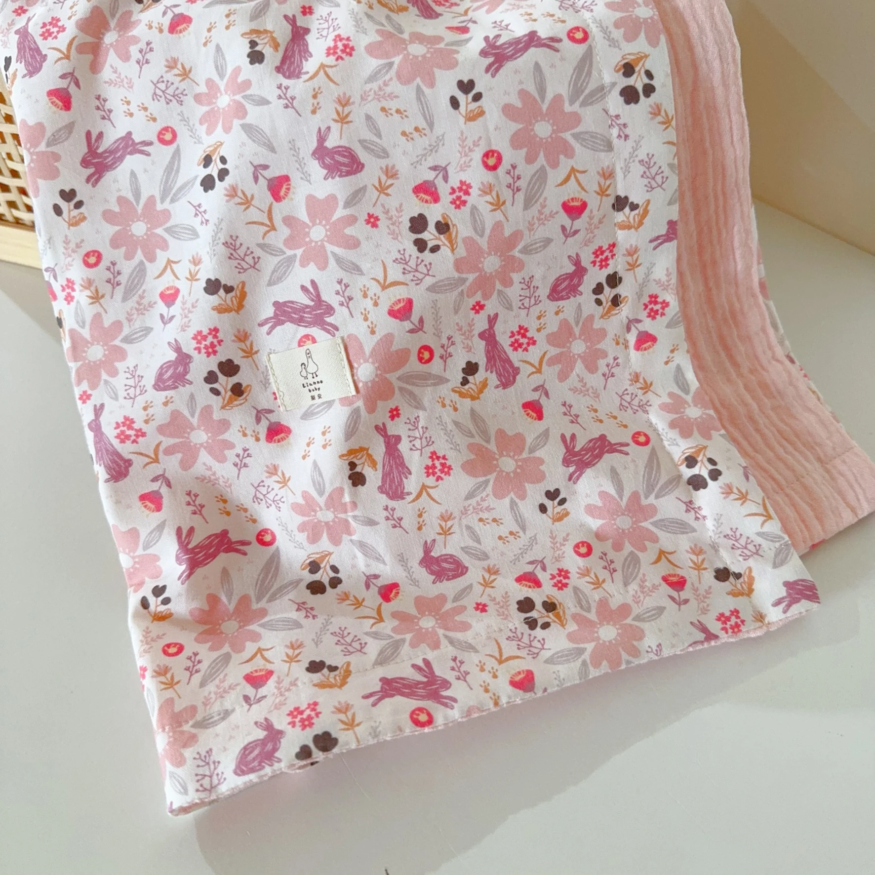 花間粉兔 Floral Bunny Meadow