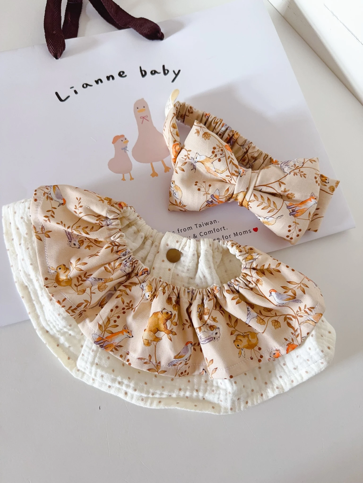 (5天快出)法國狐狸莊園 Château Renard 荷葉圍兜+寶寶髮帶 Baby shower gifts