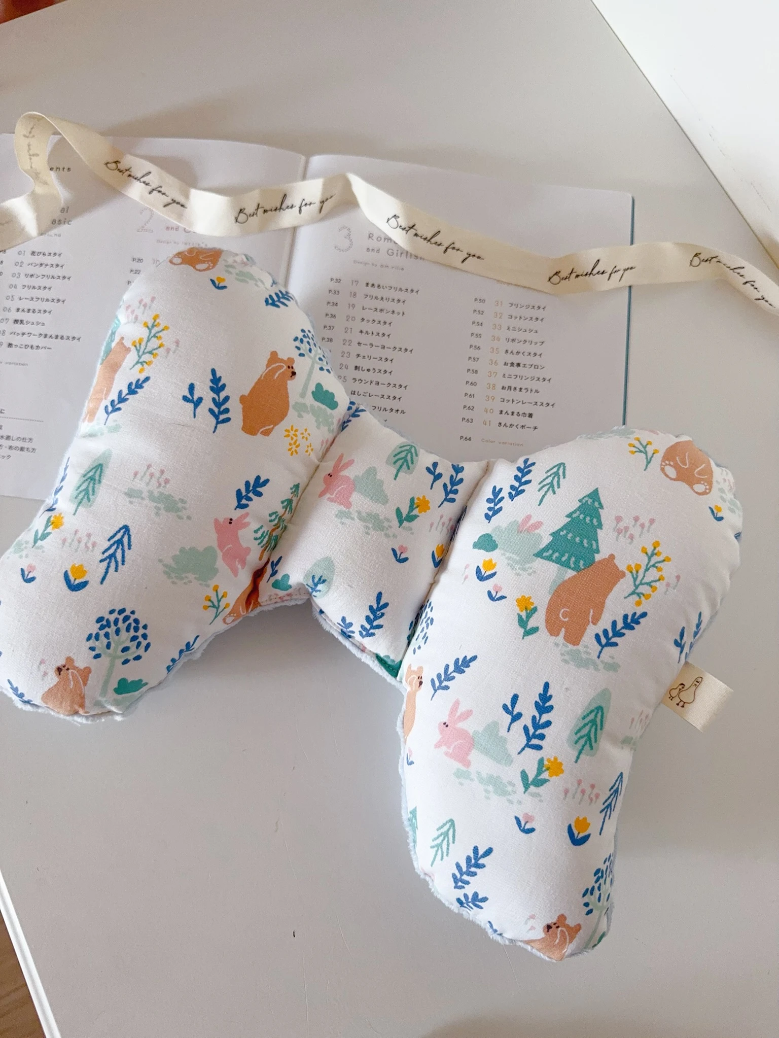 棕熊森林 Forest Bears 手工圍兜 蝴蝶枕 嬰兒禮物