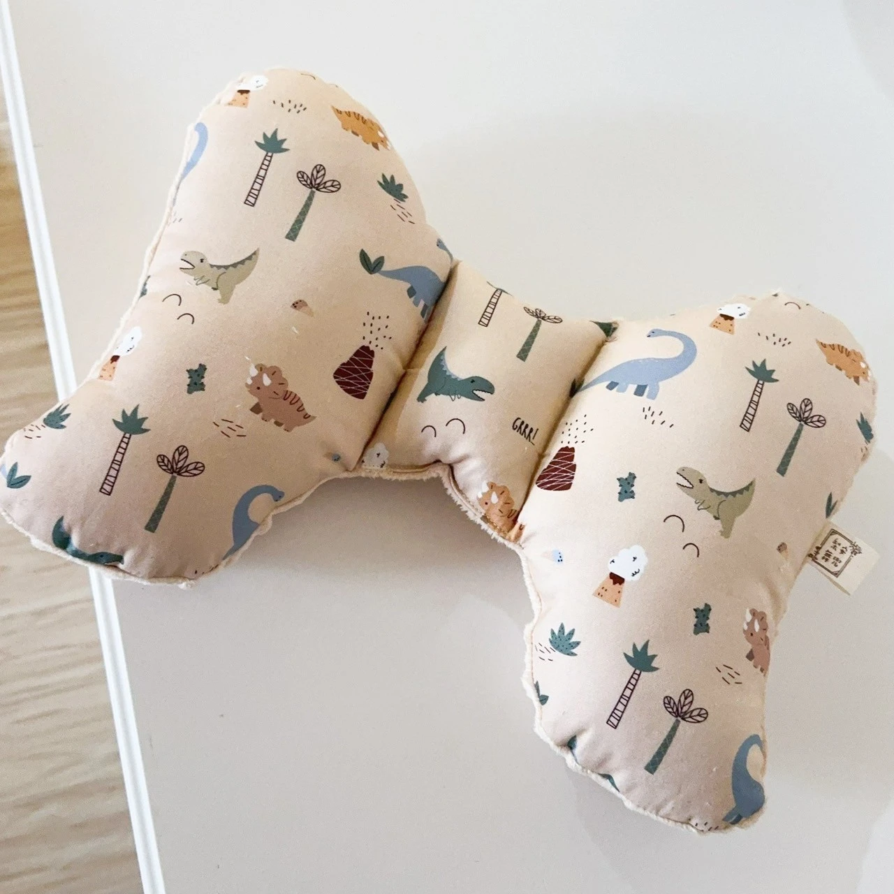 奶茶粉恐龍侏儸紀 Milk Tea Dino Jurassic 蝴蝶枕圍兜樂豆兔 Baby shower gifts
