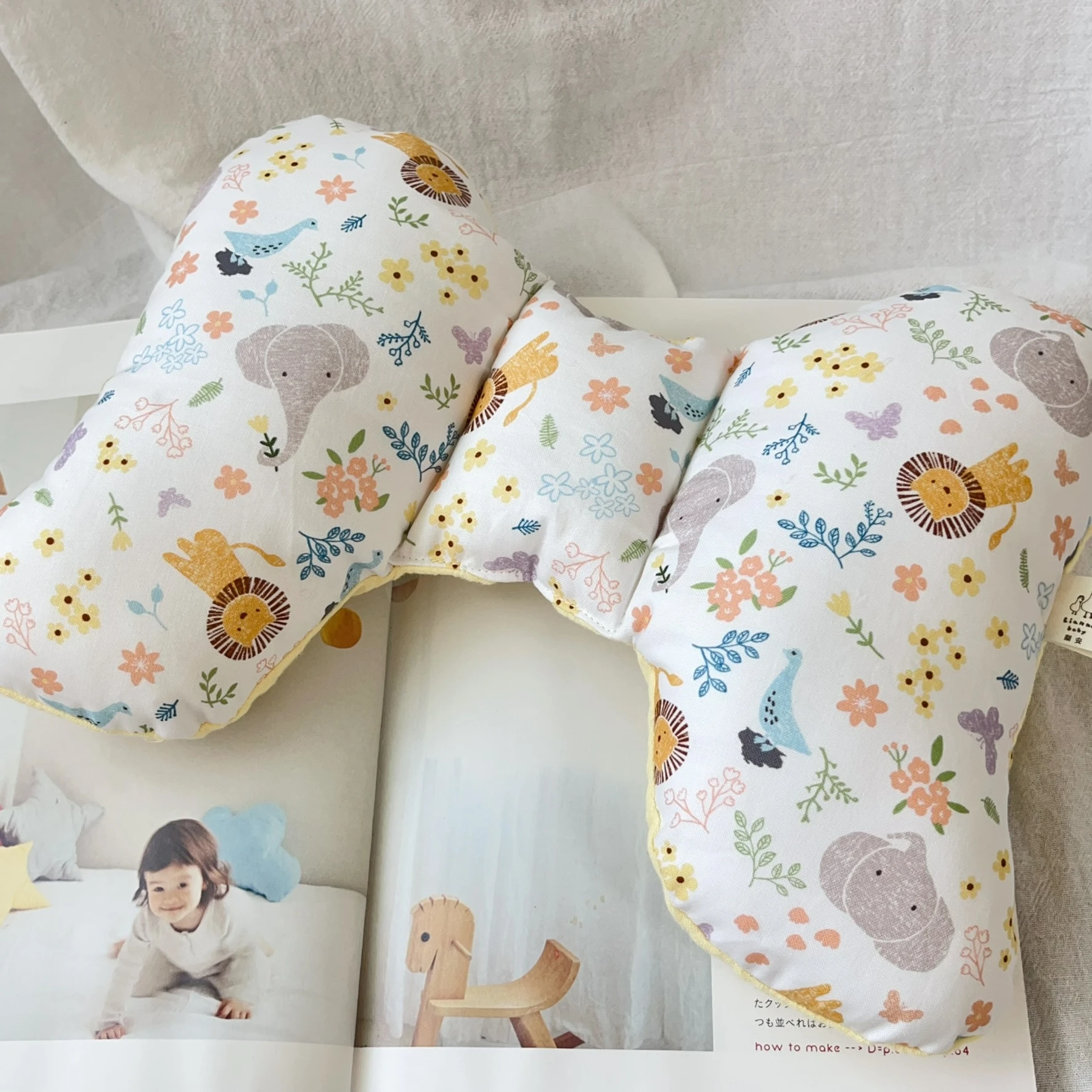獅子Zoo Joyful Safari 手工寶寶蝴蝶枕 護頸枕