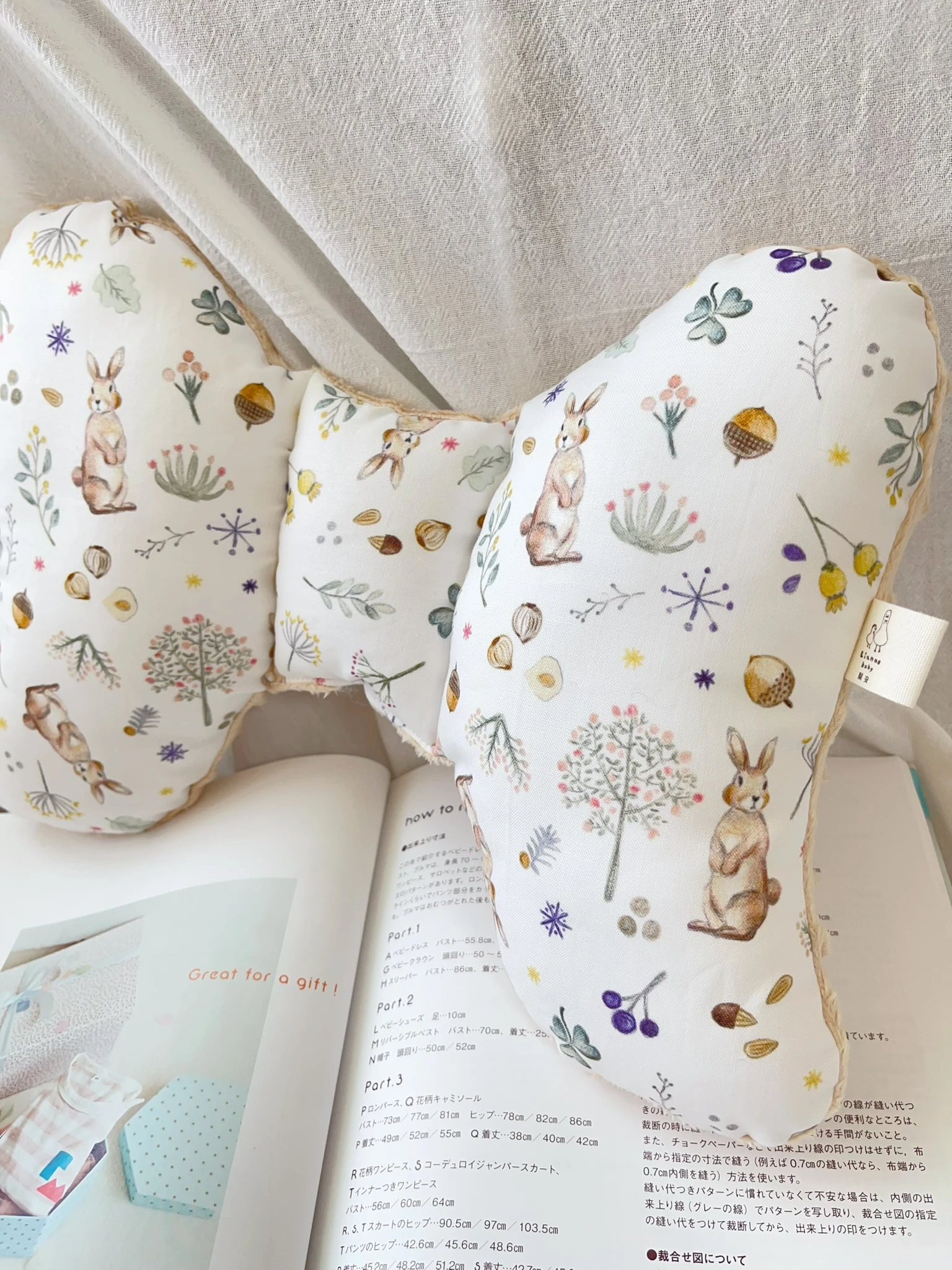 秘境森林小兔 Whispering Forest Bunny 手工寶寶蝴蝶枕 護頸枕