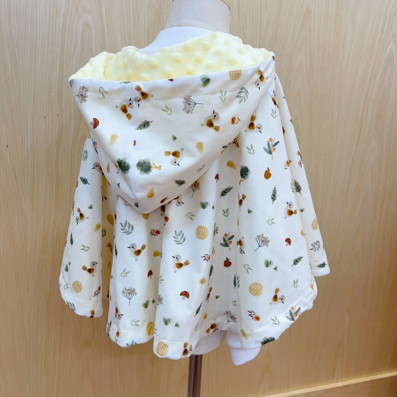 野果之森 Wild Berry Grove 嬰兒披風斗篷