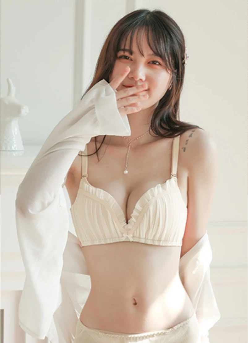 蕾絲無鋼圈美胸內衣(香檳)