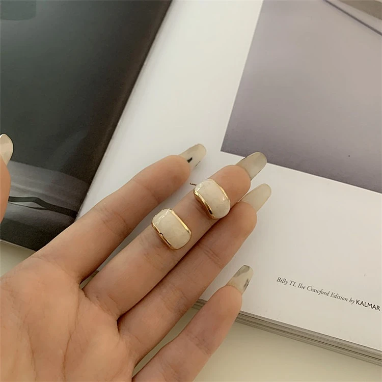 方形貝殼弧面耳環