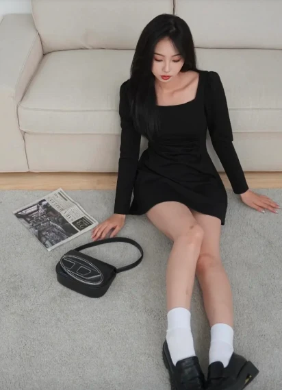 超收腰 法式方領洋裝