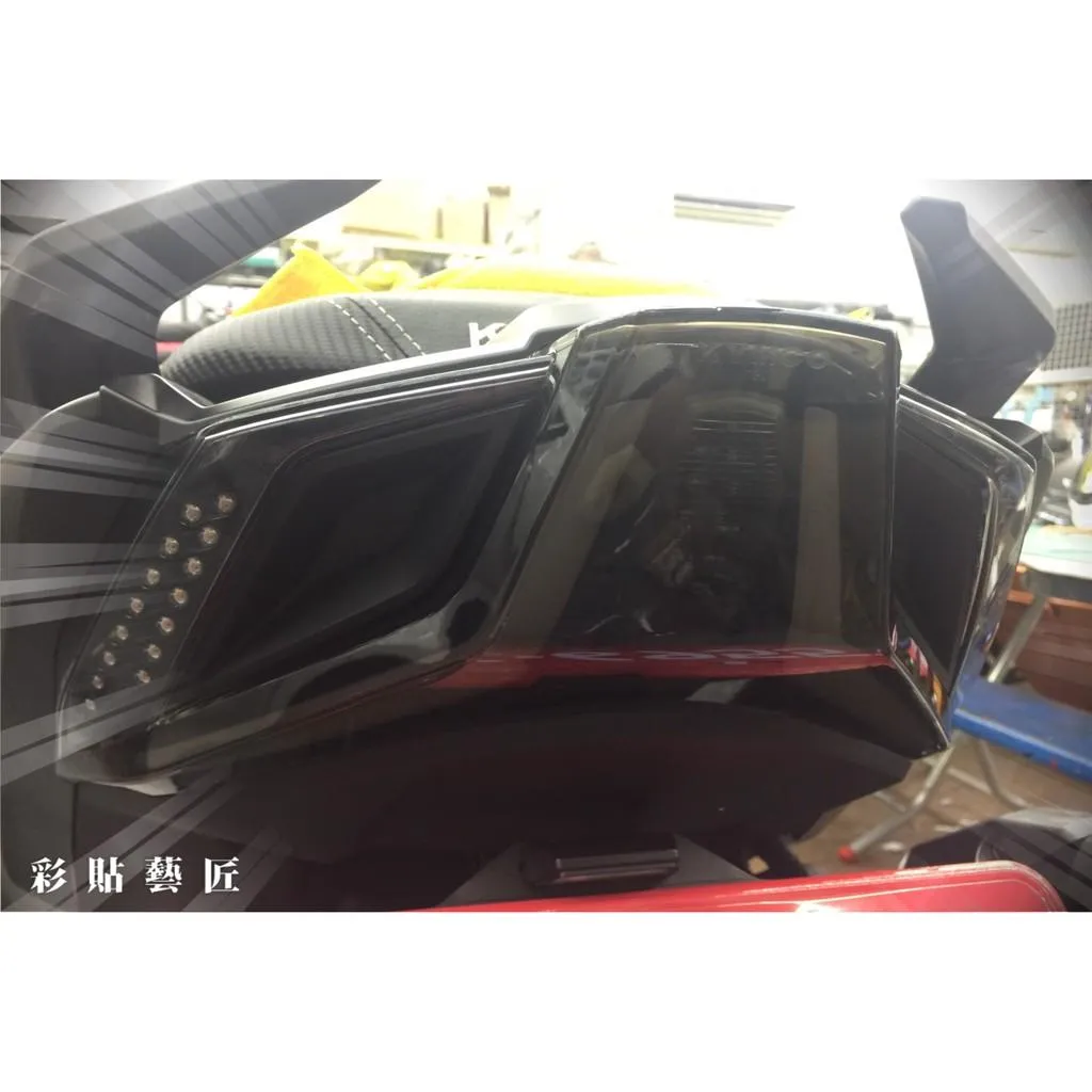 彩貼藝匠 AK550 一代 尾燈 保護膜 OMS歐馬斯｜3M品牌 TPU犀牛皮自體修復膜 防刮 抗UV