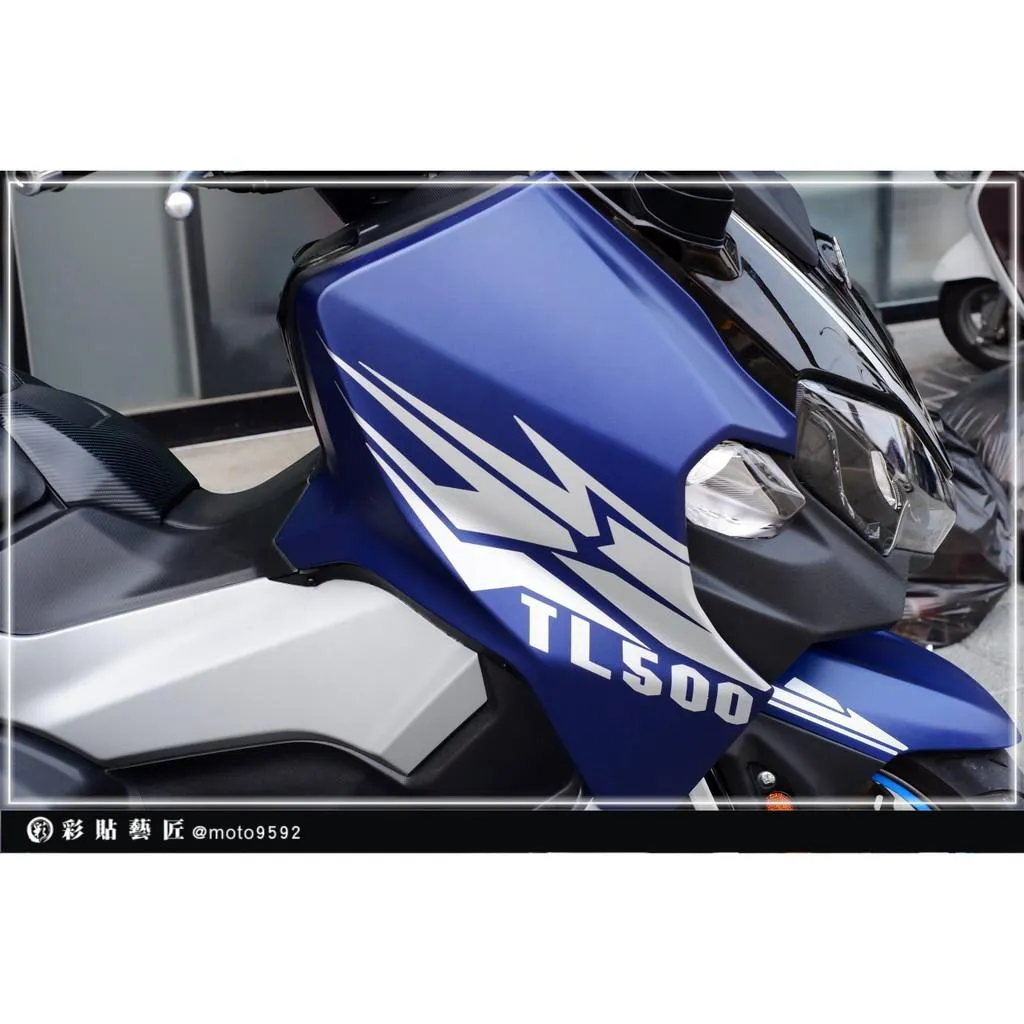 彩貼藝匠 TL 500 前側板拉線 A027（一對）3M反光貼紙 ORACAL螢光貼 拉線設計 裝飾 機車貼紙