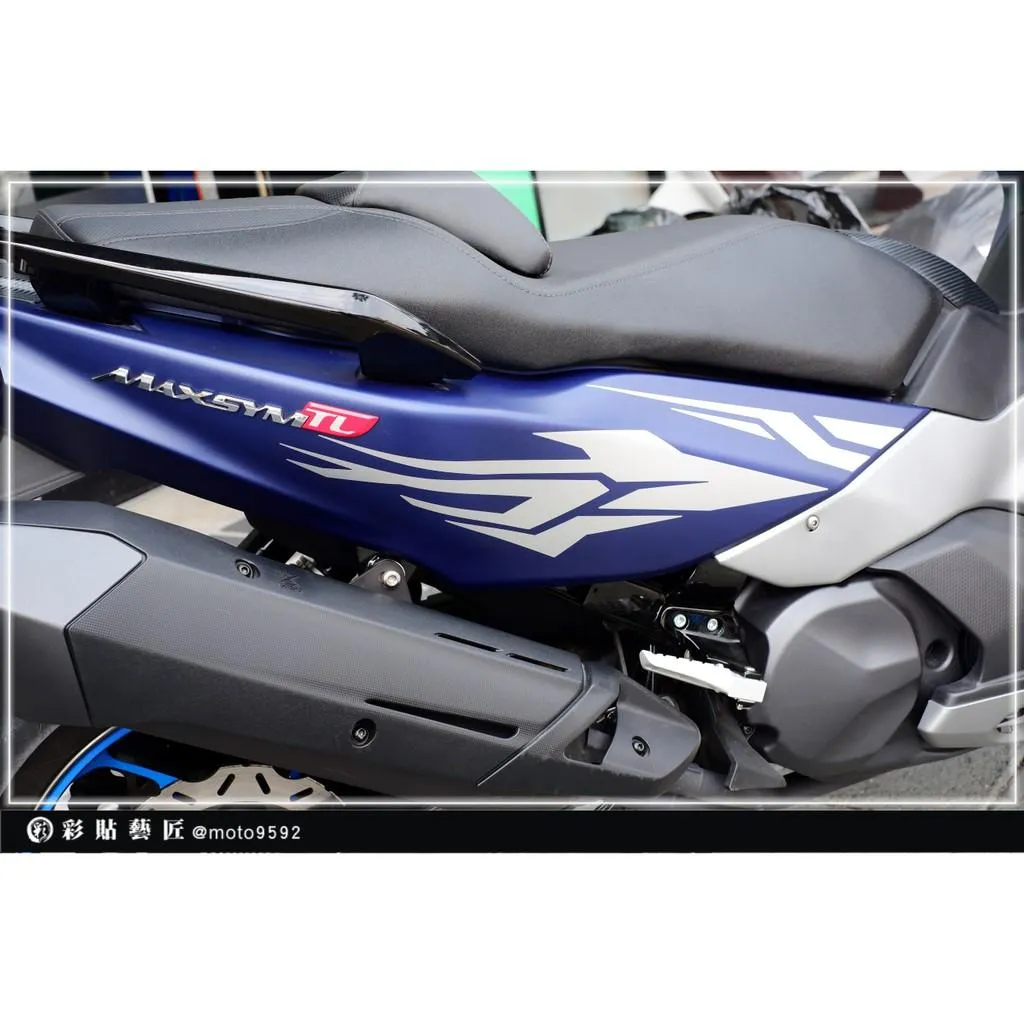 彩貼藝匠 TL 500／TL 508（通用）後車殼拉線 A028（一對）3M反光貼紙 ORACAL螢光貼 拉線設計 裝飾
