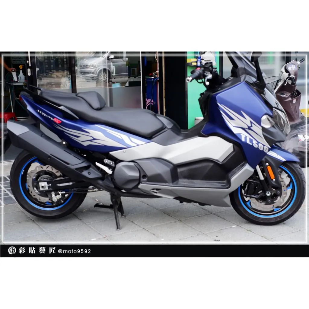 彩貼藝匠 TL 500 全車拉線 F007 3M反光貼紙 ORACAL螢光貼 拉線設計 裝飾 機車貼紙 車膜