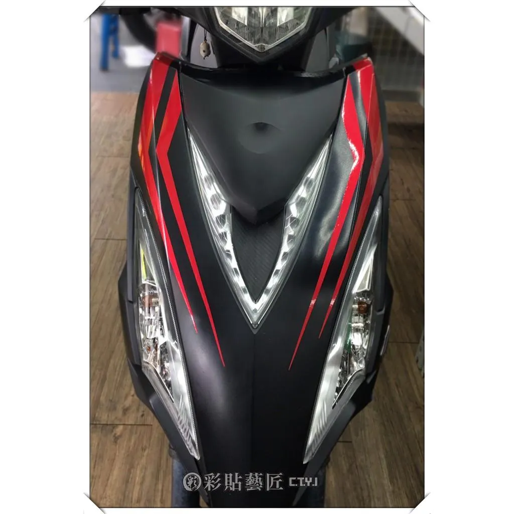彩貼藝匠 VJR 125 正面板 拉線A05（一對）3M反光貼紙 ORACAL螢光貼 拉線設計 裝飾 機車貼紙 車膜