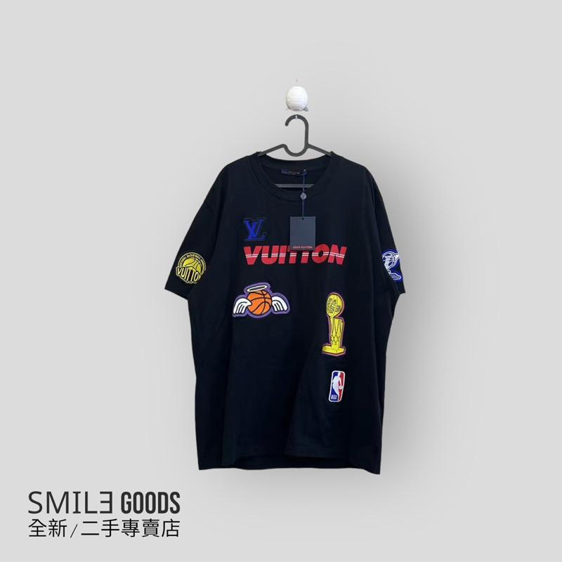 [SMILE] LOUIS VUITTON LV x NBA 黑色貼布印花logo短袖