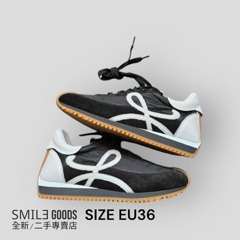[SMILE] LOEWE FLOW RUNNER 黑白運動鞋