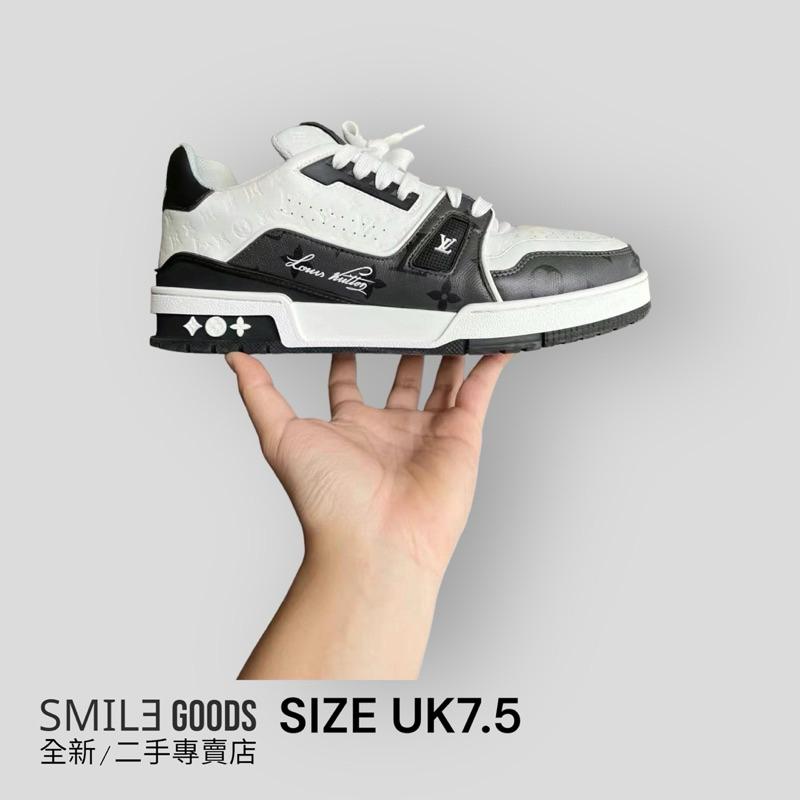 [SMILE] Louis Vuitton trainer 黑白浮雕暗紋
