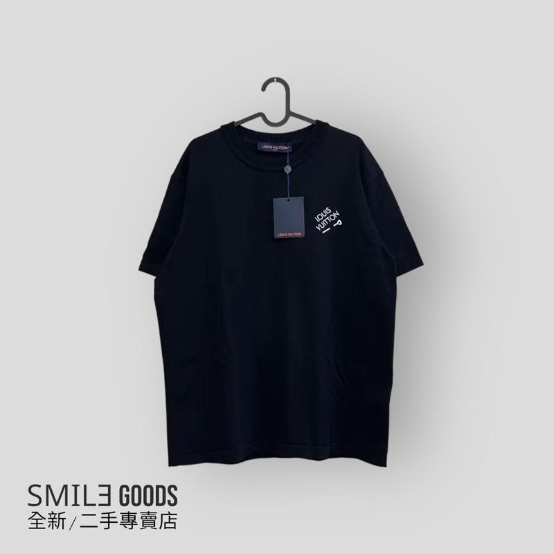 [SMILE] LOUIS VUITTON 黑色別針刺繡字母短袖