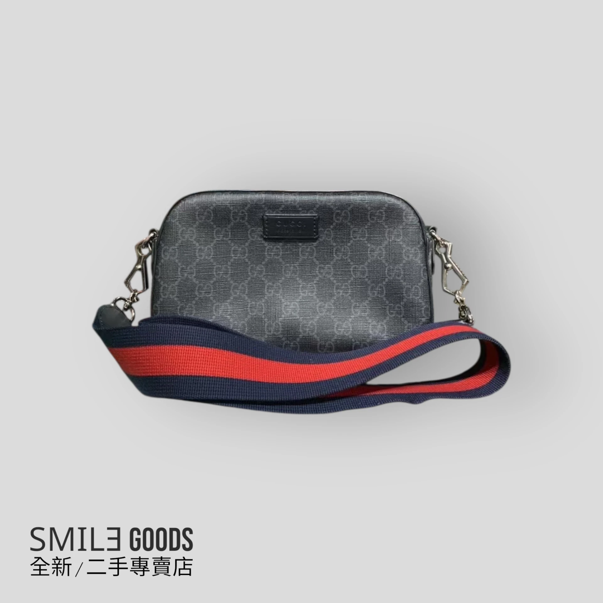 ［SMILE] Gucci黑色老花滿logo相機包
