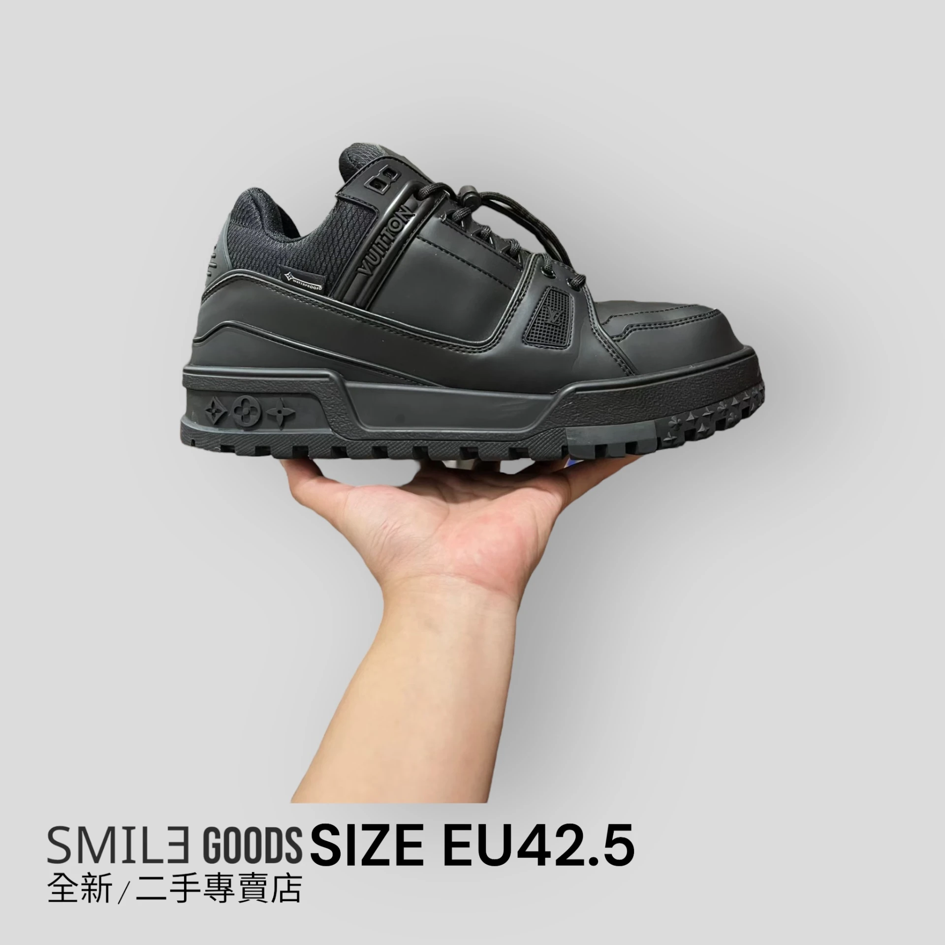 ［SMILE] Louis Vuitton Lv trainer 小胖丁 ski滑雪系列 全黑
