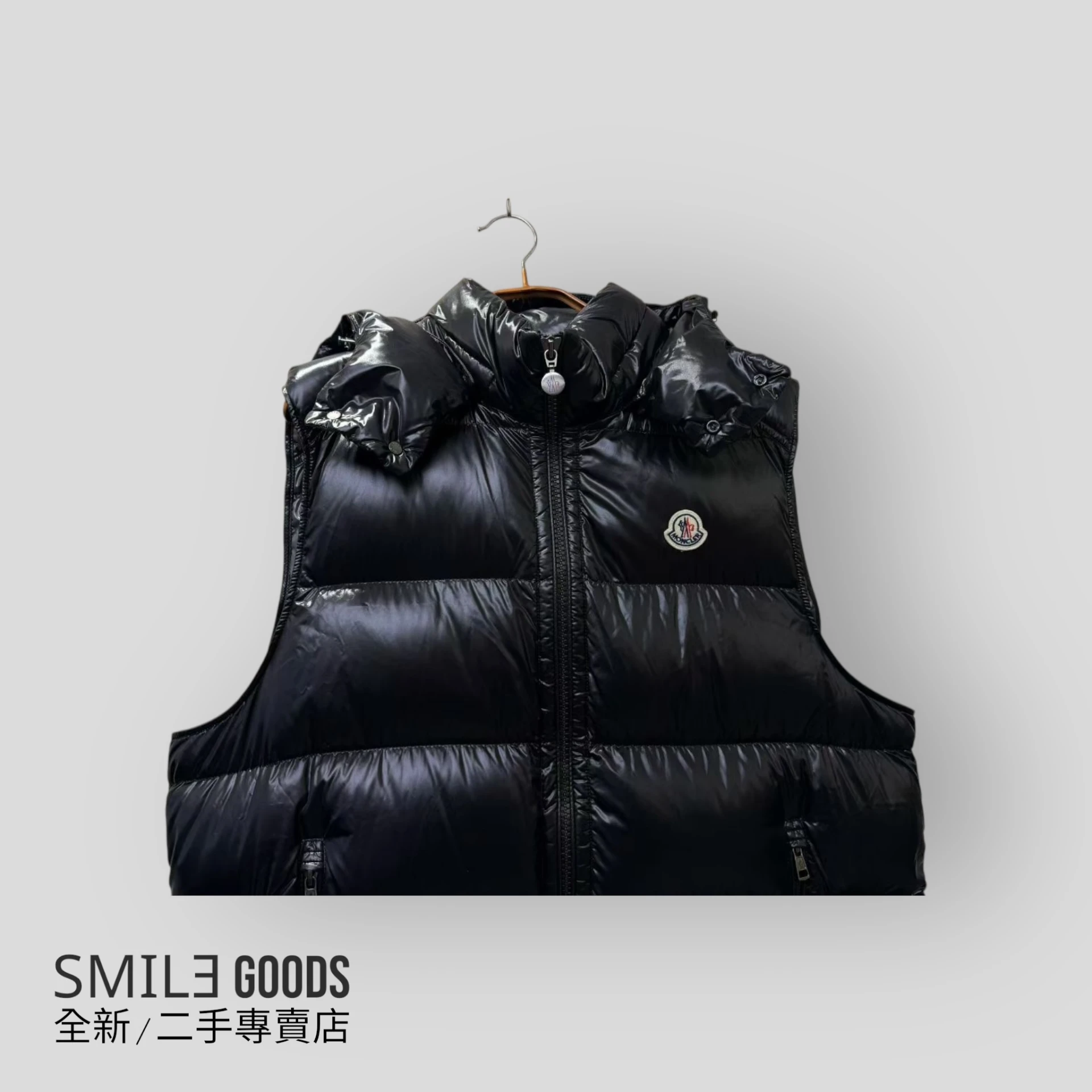 [SMILE]MONCLER 黑色連帽羽絨背心