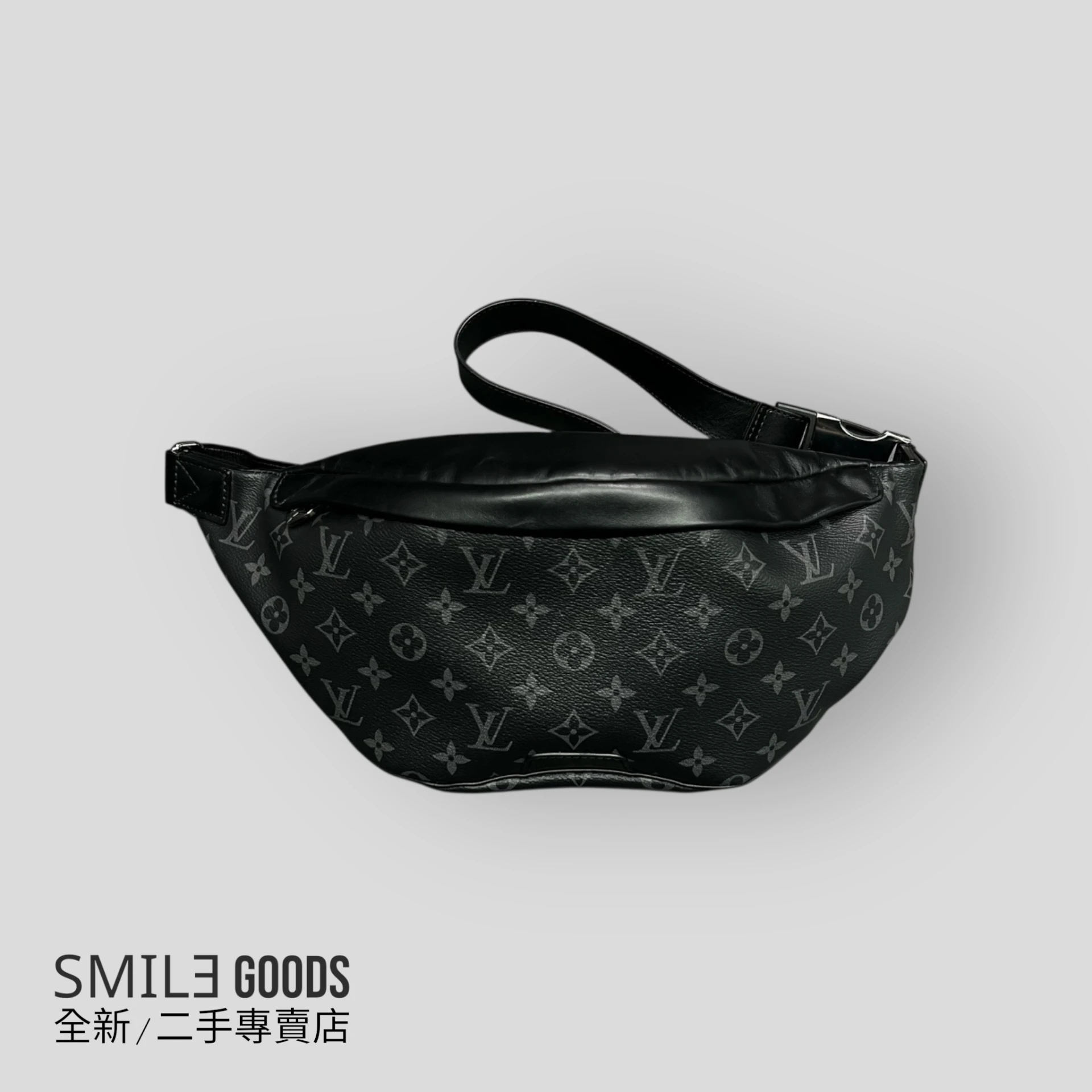 [SMILE]Louis Vuitton LV 黑老花胸包