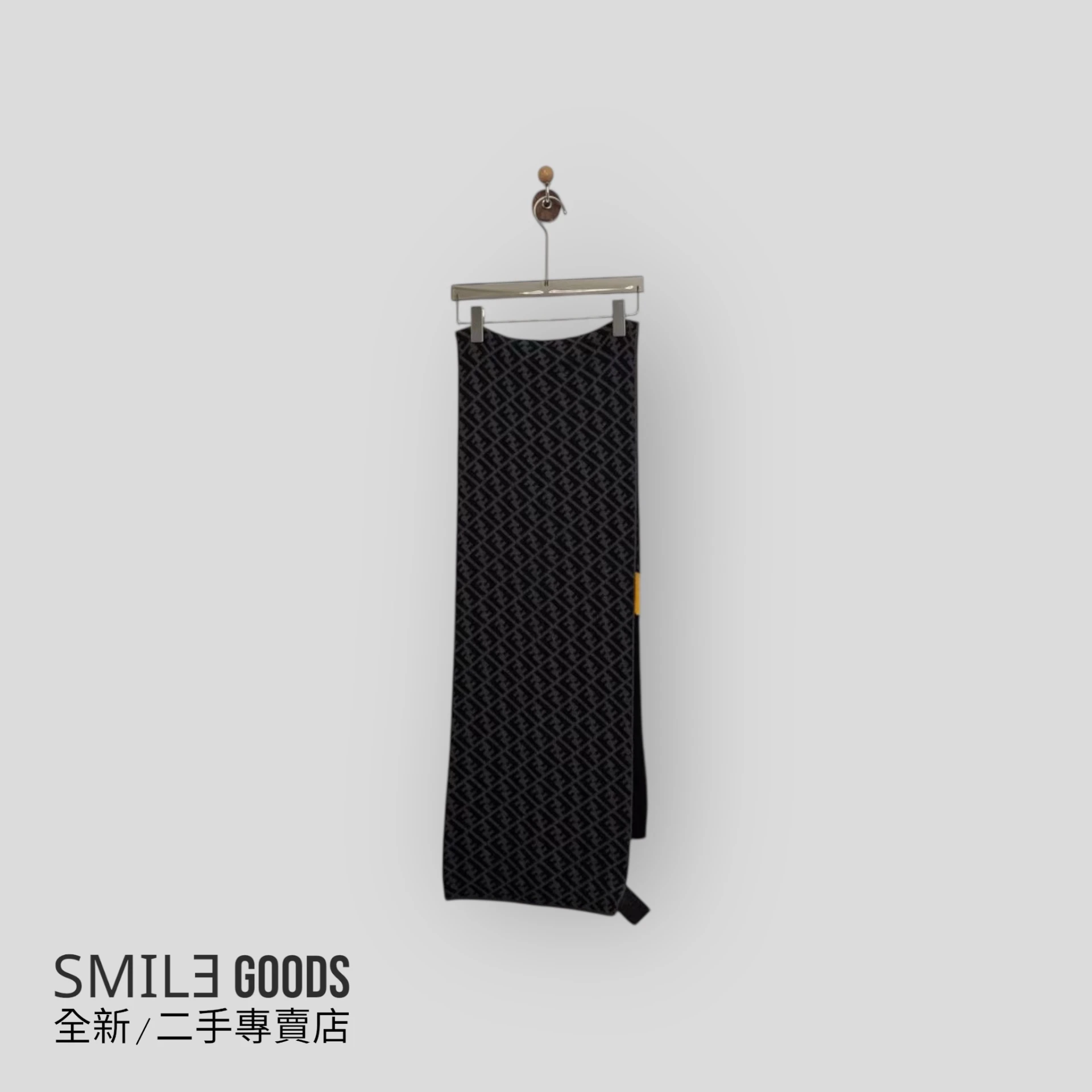 [SMILE] Fendi 條紋老花滿版拼接圍巾