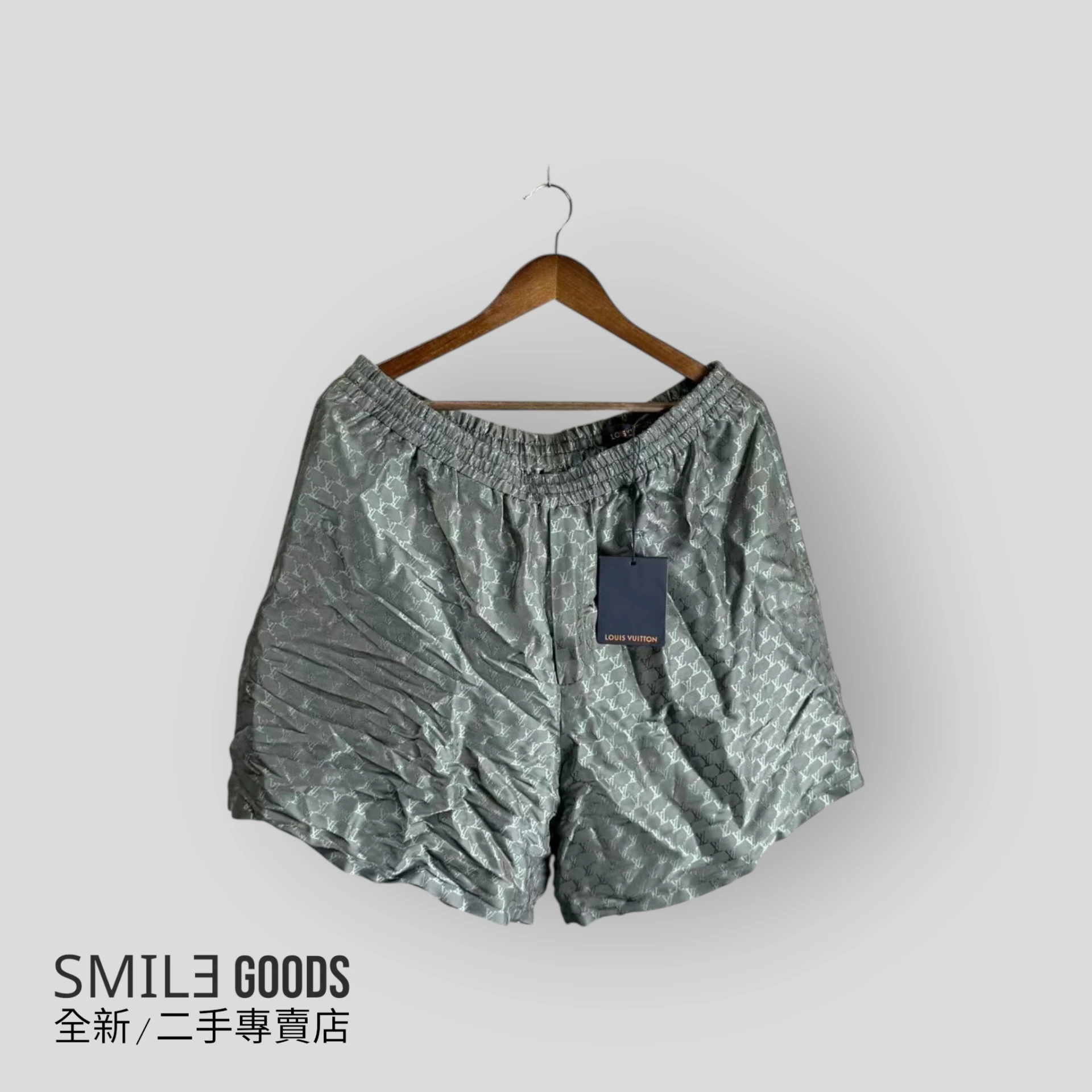 [SMILE]Louis Vuitton LV灰綠色滿logo桑蠶絲短褲