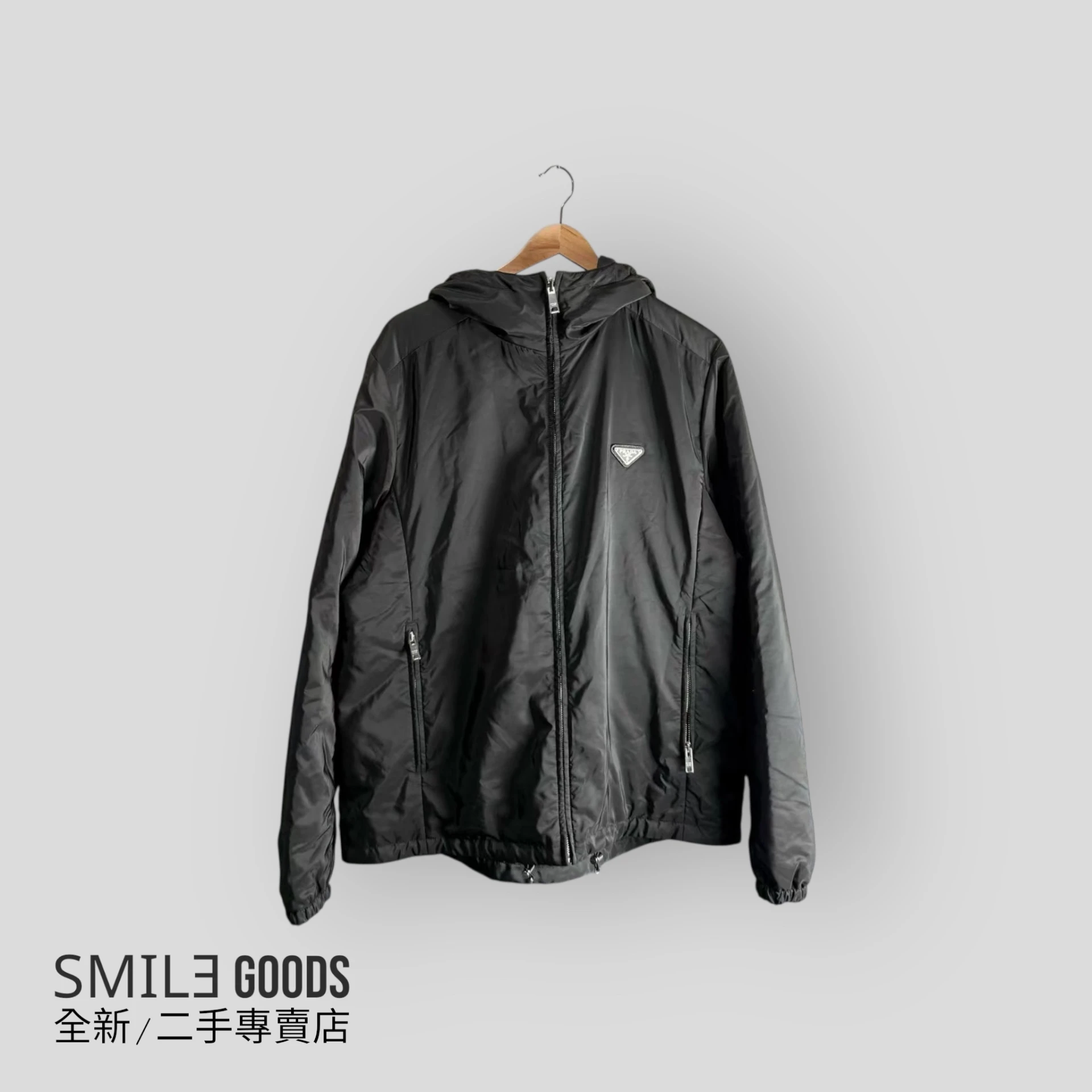 [SMILE]Prada黑色三角標雙面穿棉服夾克
