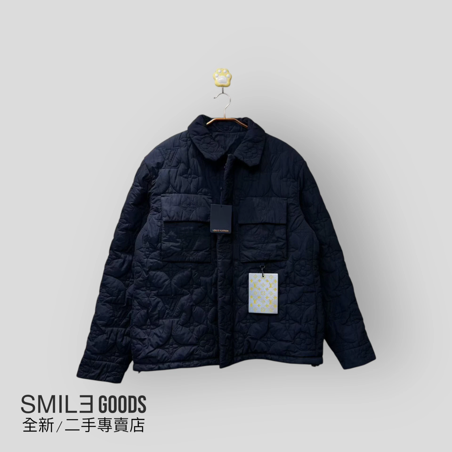 [SMILE] LOUIS VUITTON LV 深藍色浮雕滿logo掛牌棉服夾克