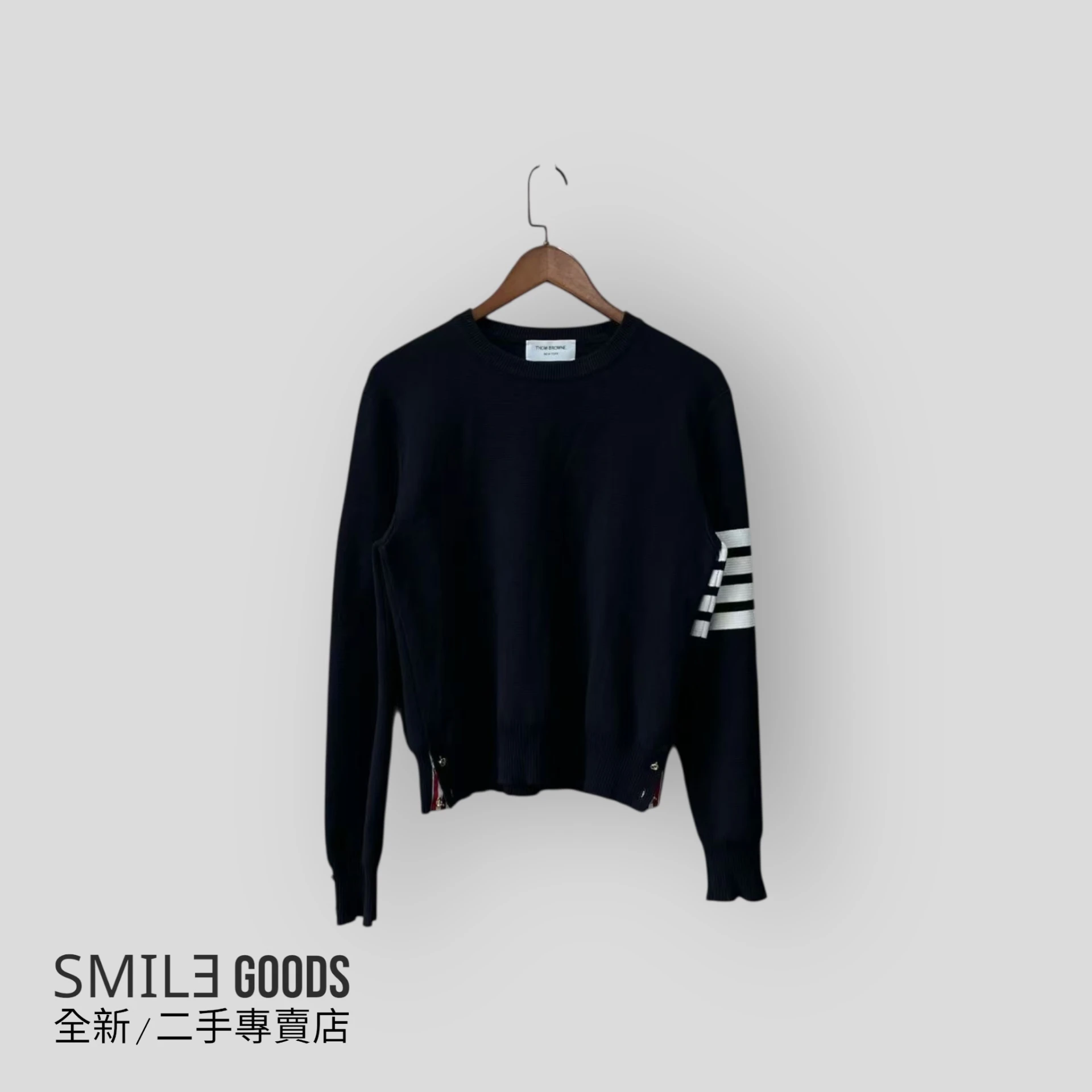 ［SMILE] THOM BROWNE TB藏青藍色圓領四條紋衛衣