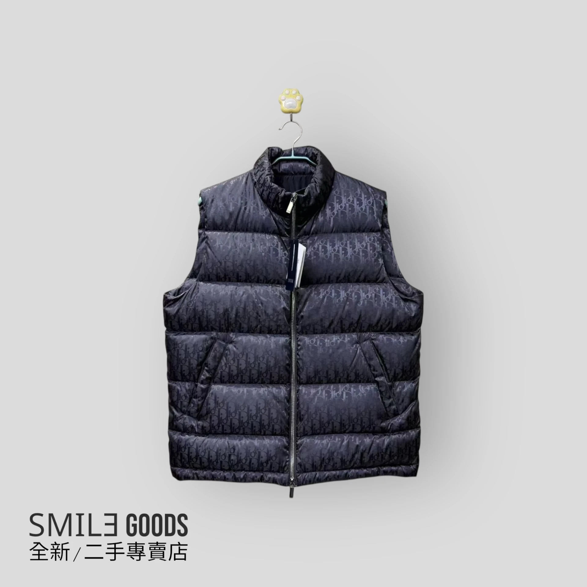 [SMILE] DIOR 煙燻色老花滿logo羽絨背心