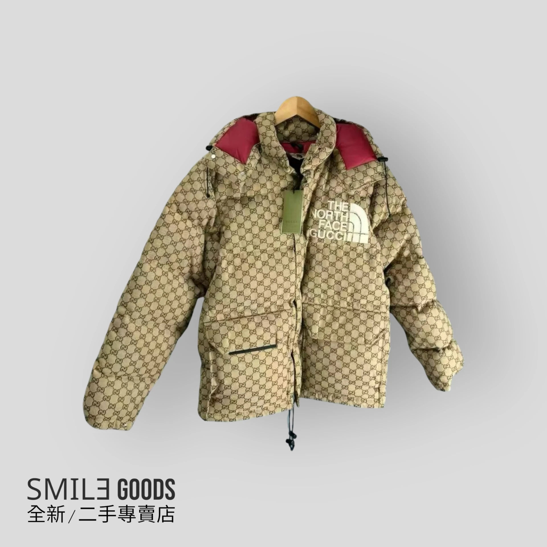 [SMILE] Gucci x The North Face卡其色滿logo刺繡羽絨外套