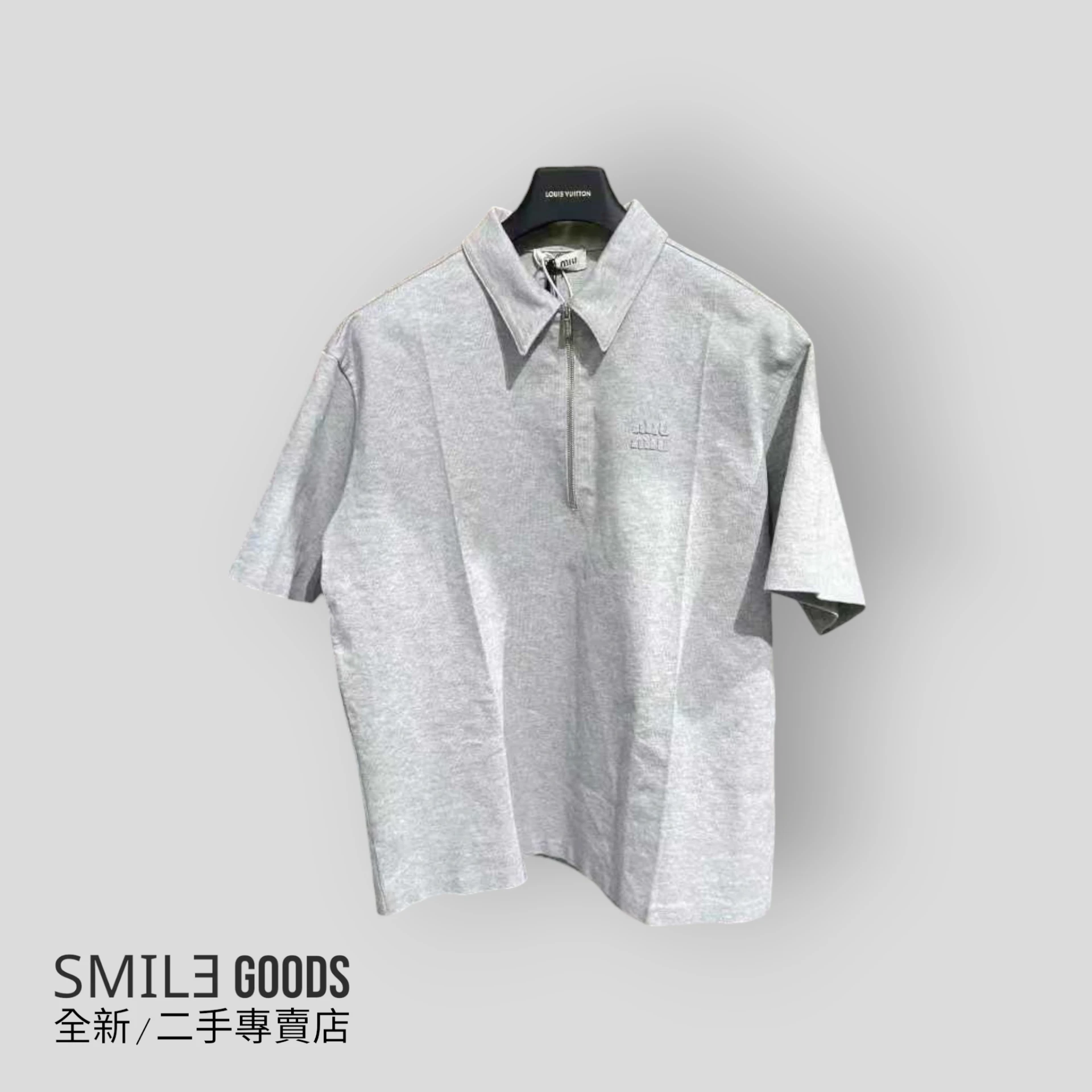 [SMILE]miumiu 26ss灰polo半拉鍊