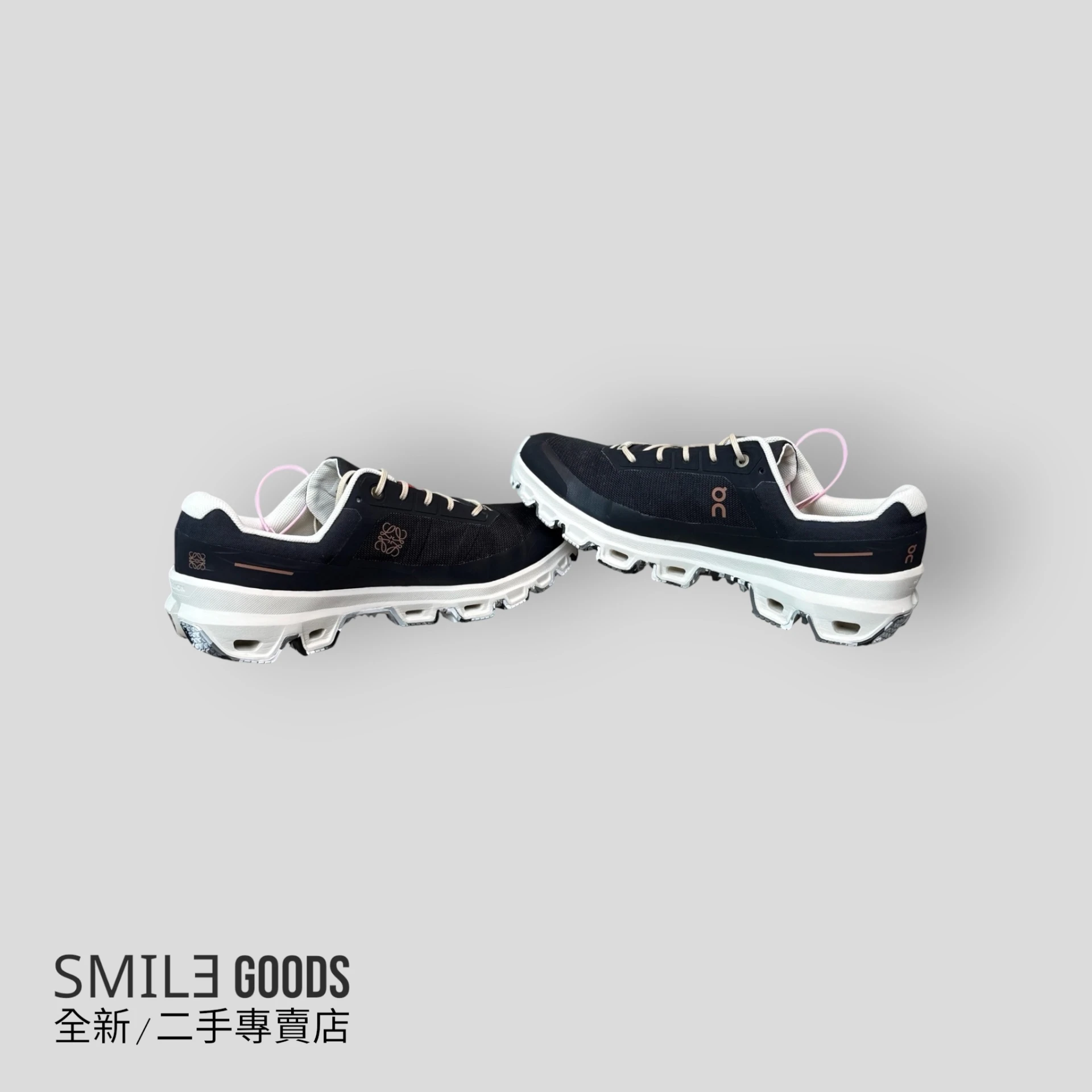 [SMILE] On 昂跑 x LOEWE 聯名款 Cloudventure 黑白運動鞋