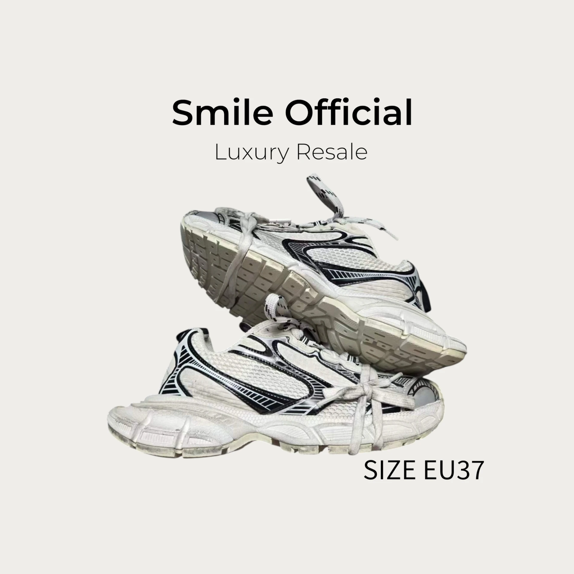 [SMILE]巴黎世家BALENCIAGA 3XL 黑白