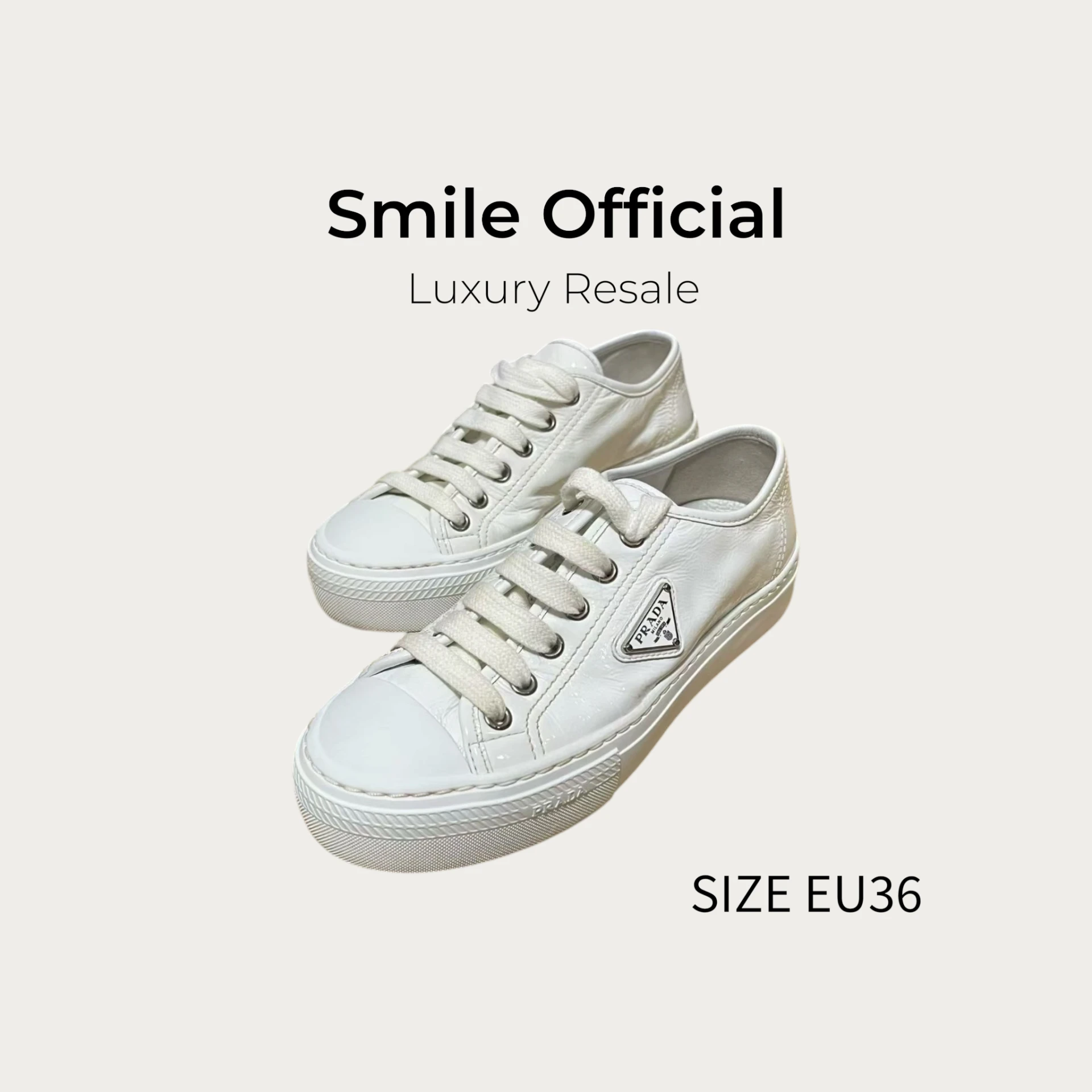 [SMILE] prada白三角標 皮質小白鞋