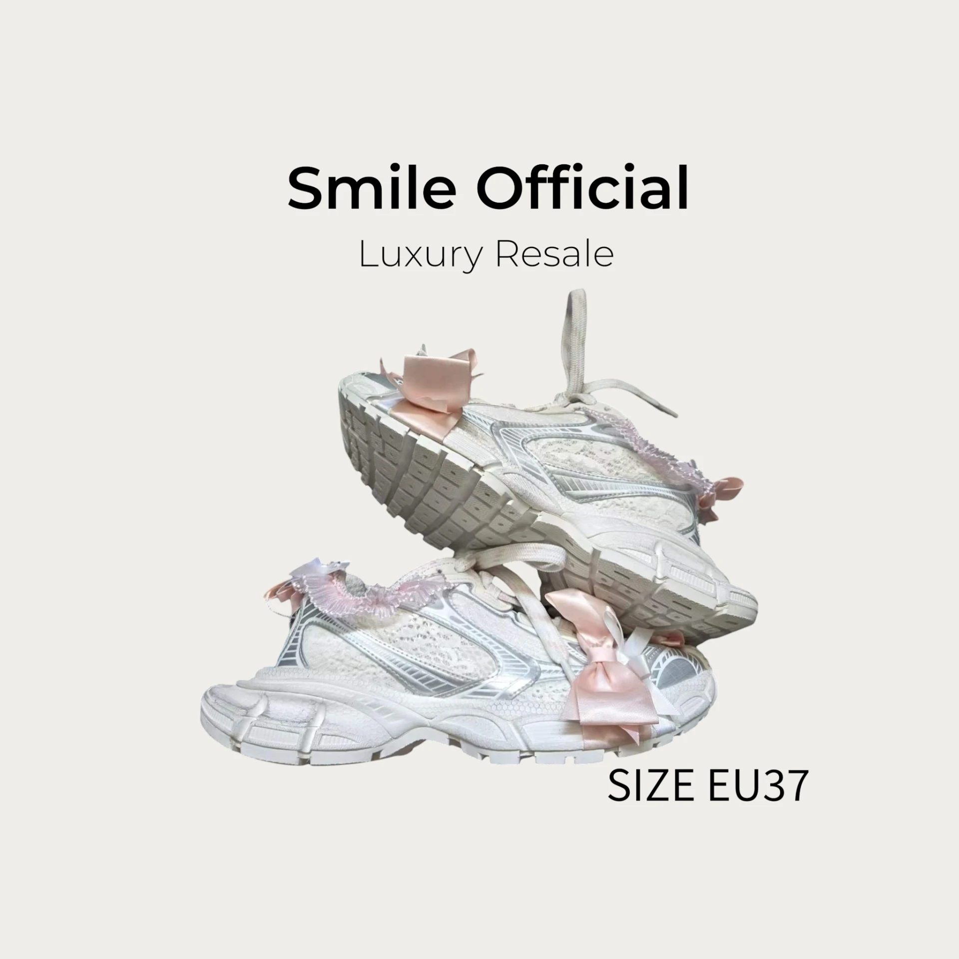 [SMILE]巴黎世家BALENCIAGA 3XL 新款白銀蕾絲蝴蝶結